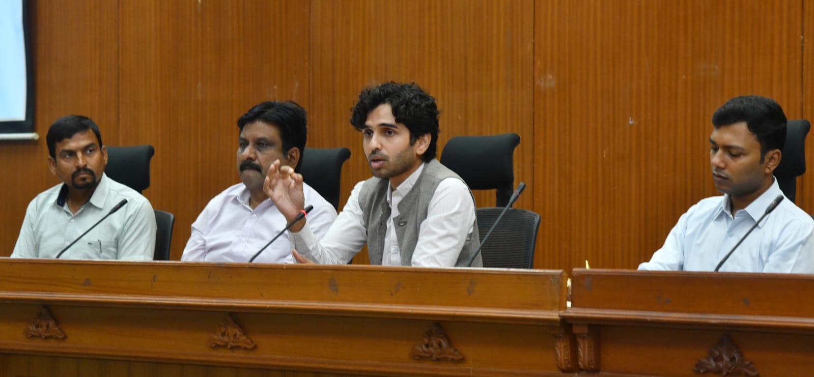 ಮತದಾರರ ಪಟ್ಟಿ ಪರಿಷ್ಕರಣೆ:  ರಾಜಕೀಯ ಪಕ್ಷ, ಸಾರ್ವಜನಿಕರ ಸಹಕಾರ ಅಗತ್ಯ: ಜಿಲ್ಲಾಧಿಕಾರಿ‌ ಮೊಹಮ್ಮದ್ ರೋಷನ್