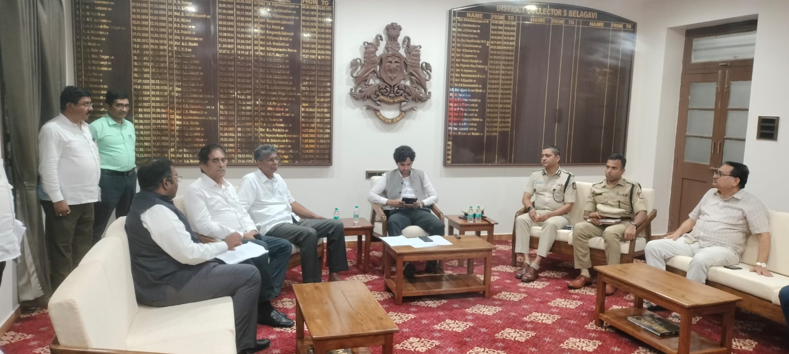 ಸಚಿವ ಸತೀಶ್&zwnj; ಜಾರಕಿಹೊಳಿ ನೇತೃತ್ವದಲ್ಲಿ ಜಿಲ್ಲಾ ಆಡಳಿತ ಸಭೆ